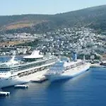 Emelce Aparthotel 3*