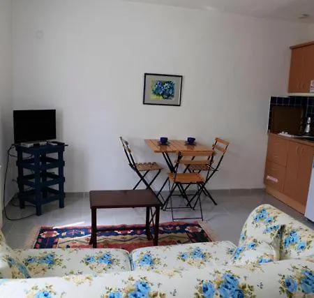 Aparthotel Emelce 3*