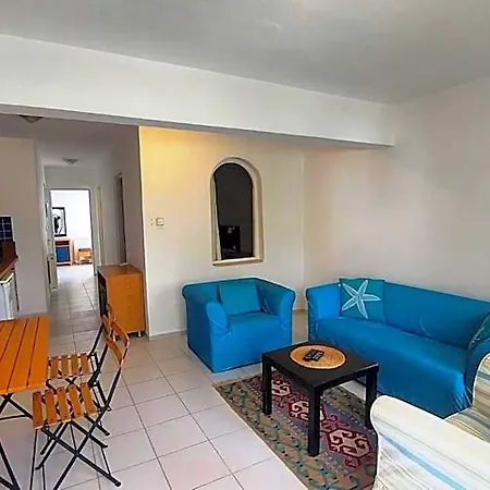 Emelce Apart 3* Бодрум